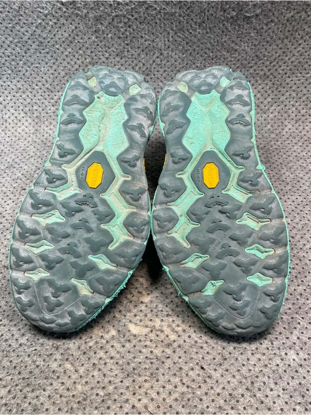 Hoka One One Speedgoat 5 Blue Running Shoes No Insoles Size 8.5 Women’s